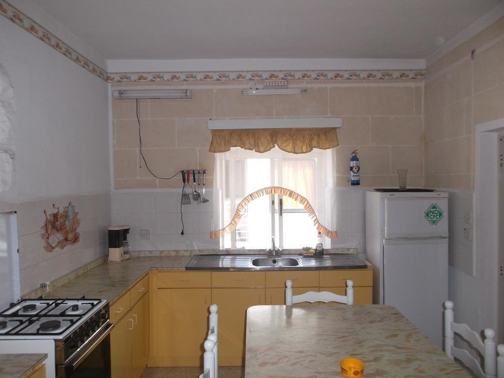 Ta' Karmni Apartment Marsalforn Room photo